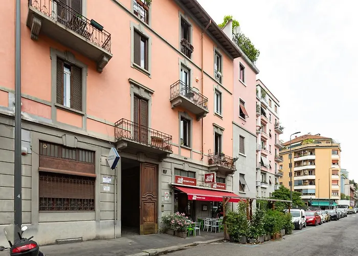 Guesthost - Modern & Comfortable Flat - Near Station Apartmán