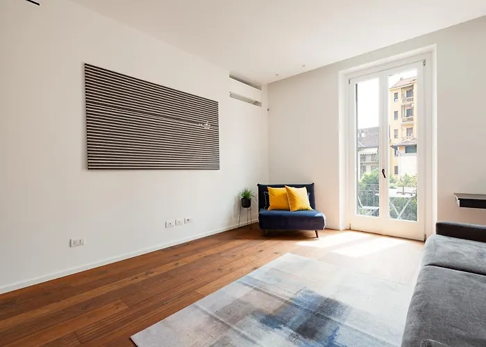 Guesthost - Modern & Comfortable Flat - Near Station Apartmán